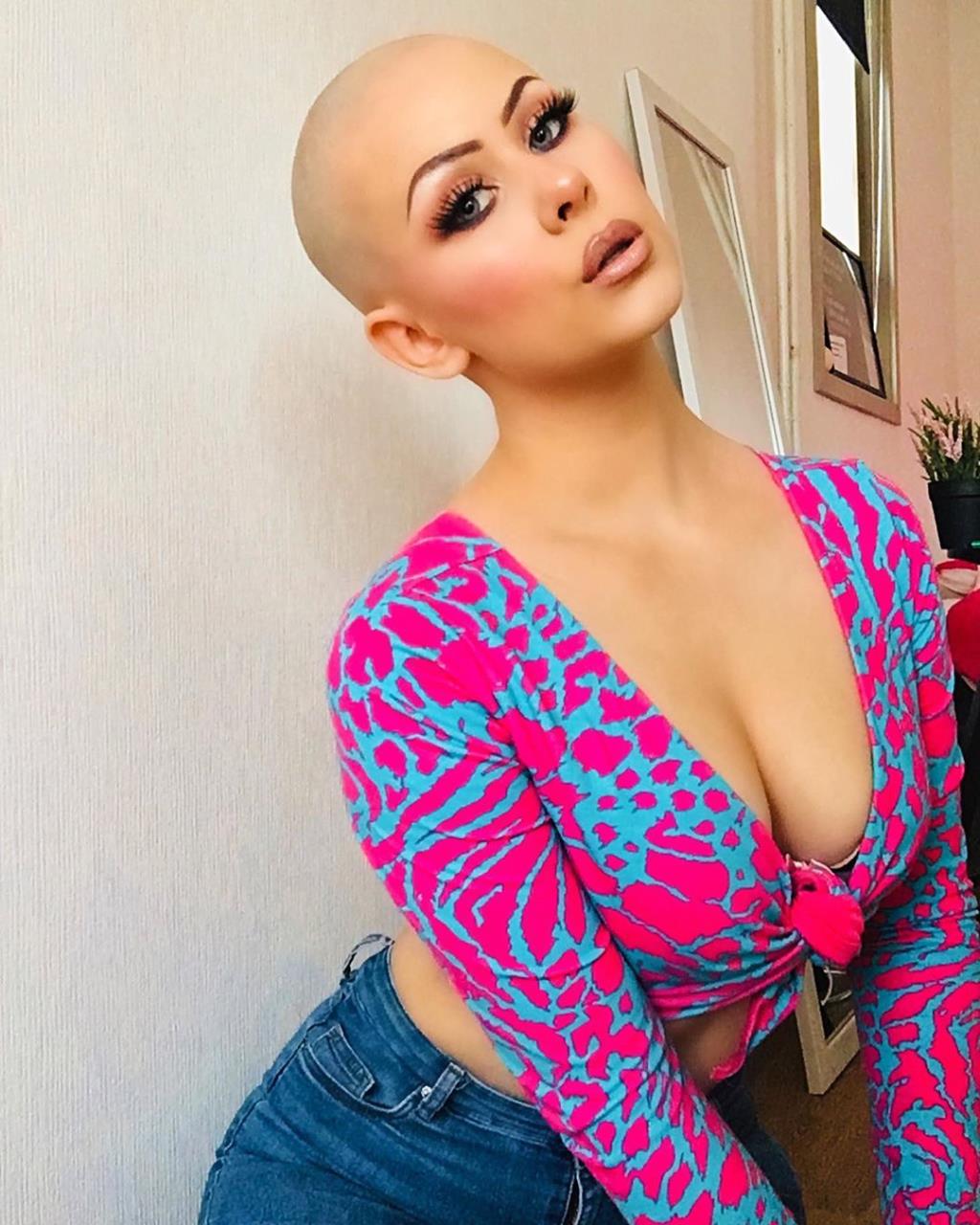 asad manik share bald barbie porn photos