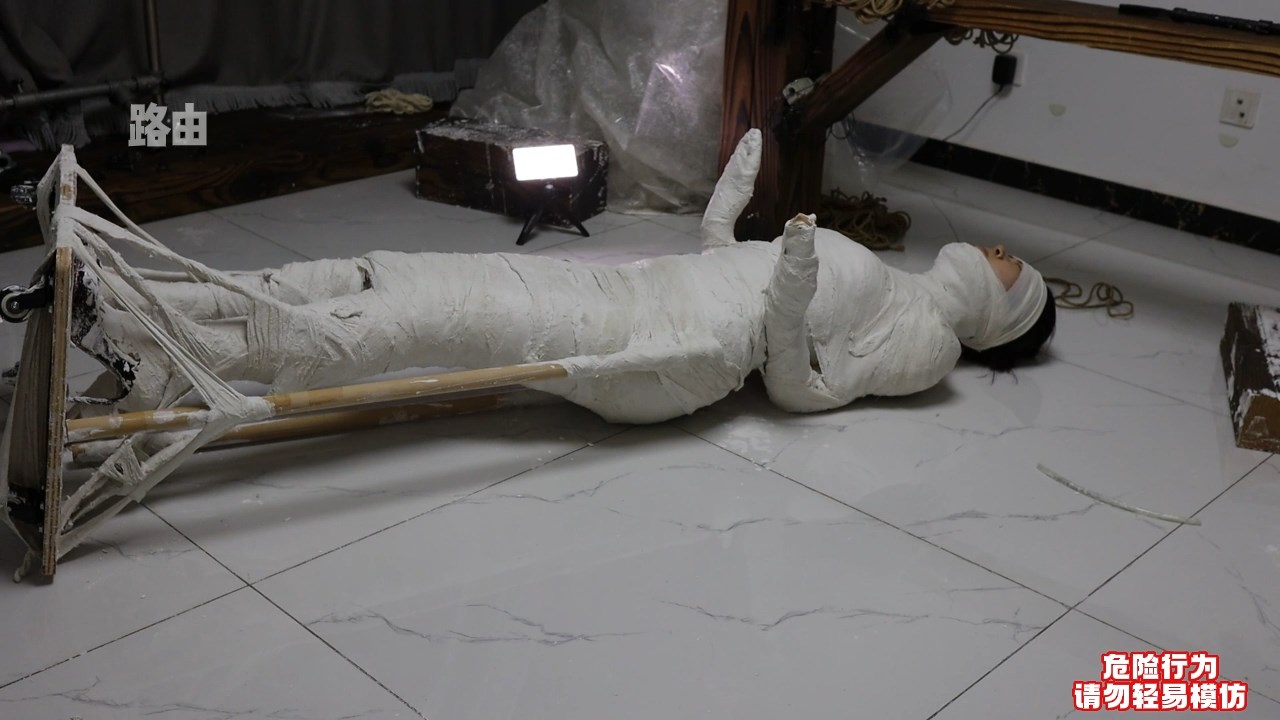 Plaster Cast Bondage a cbedd