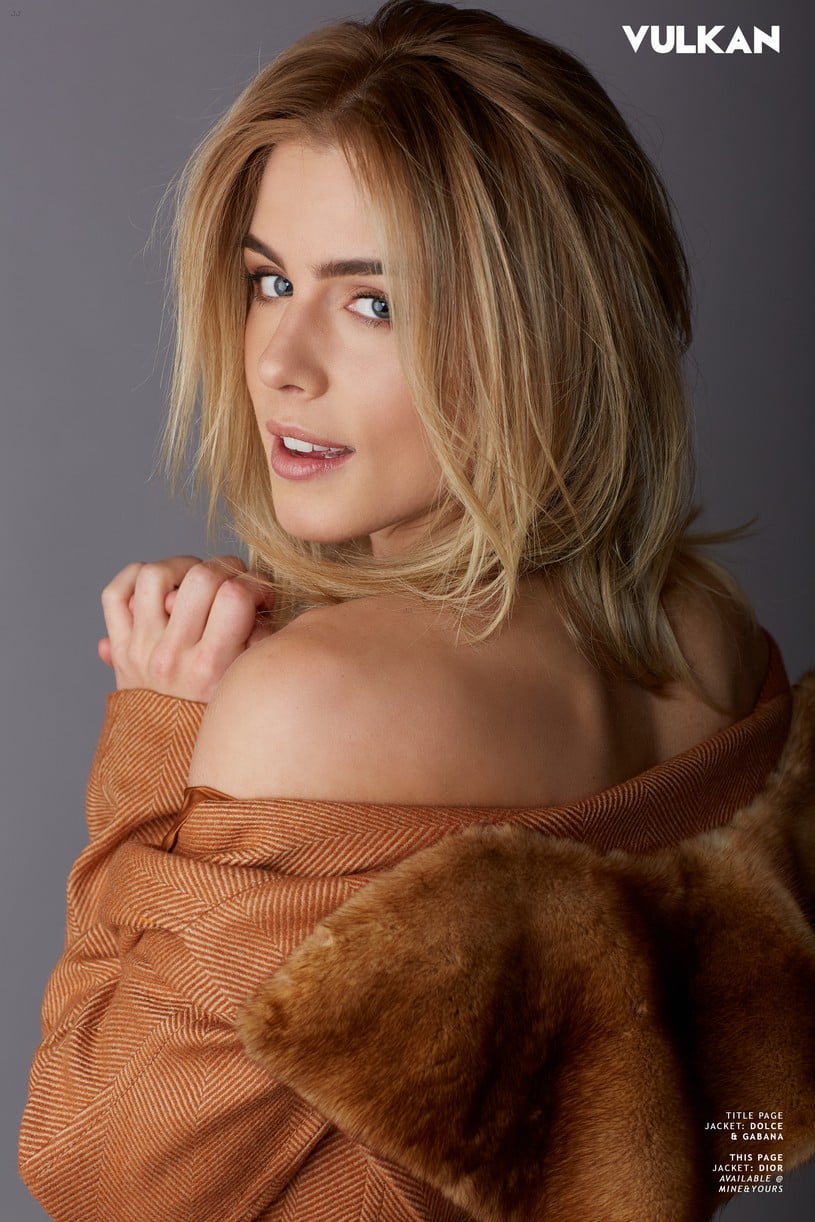 emily bett rickards hot