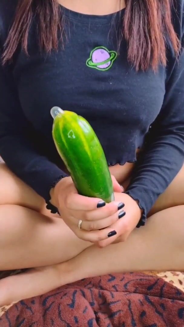 albert owen recommends Cucumber To Masturbate