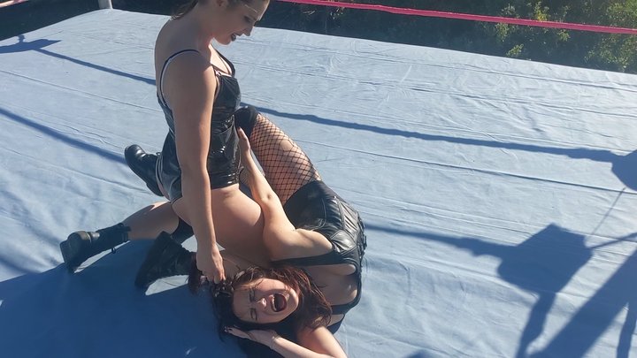 chelsea studnicki recommends dominatrix wrestling pic