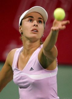 beatriz louise lamparero recommends martina hingis nude pic