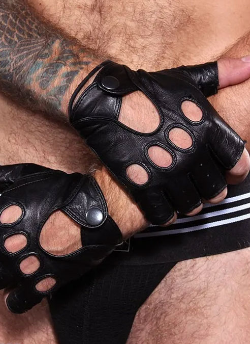 arthur burgess recommends Leather Gloves Femdom