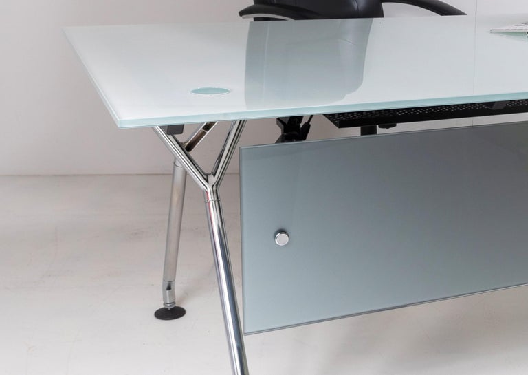 bradley bickel recommends Costanza Calabrese Desk