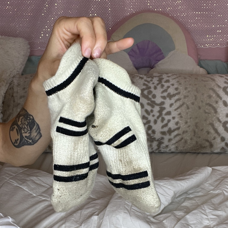 Naomi Swann Socks chat lib