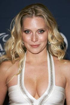 anthony araujo recommends Emily Procter Hot