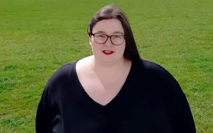 donna mcalinden recommends black fat lady porn pic