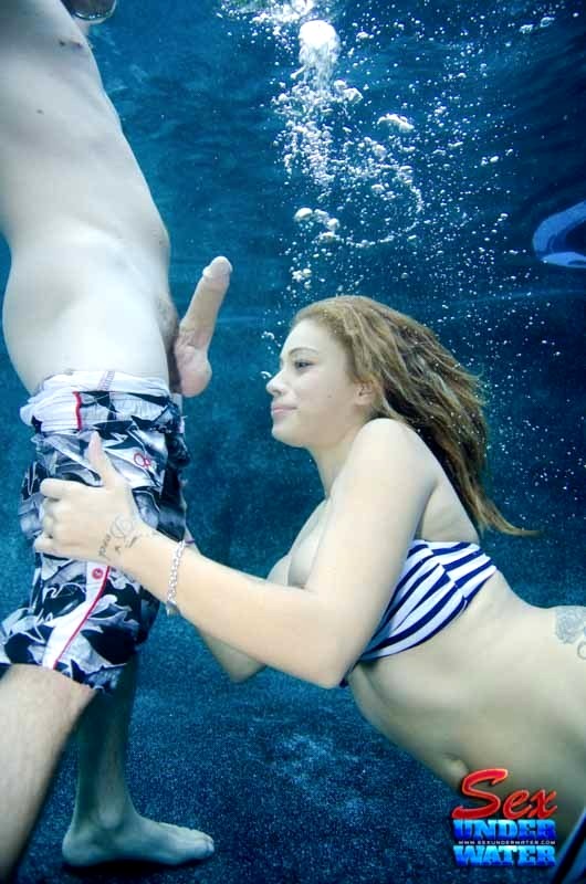 alexander ignatyev recommends Sexunderwater Videos