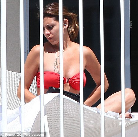 daya shanker recommends jamie lynn sigler bikini pic