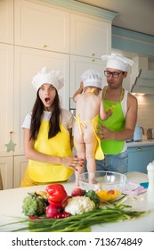 cerys halford add photo naked mom in kitchen