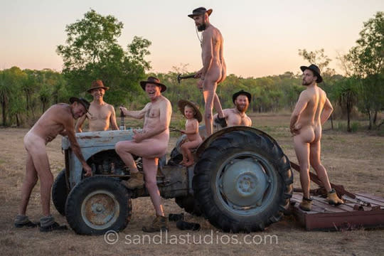 anthony pinner add photo nude on a tractor