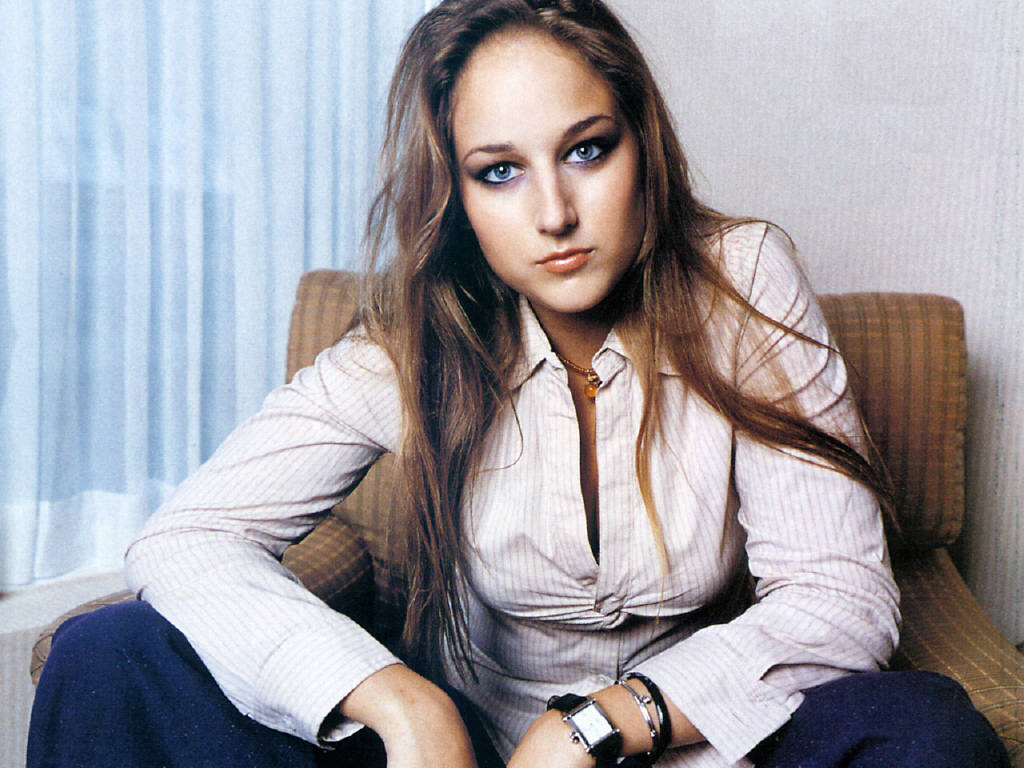 darius martinez recommends leelee sobieski sexy pic