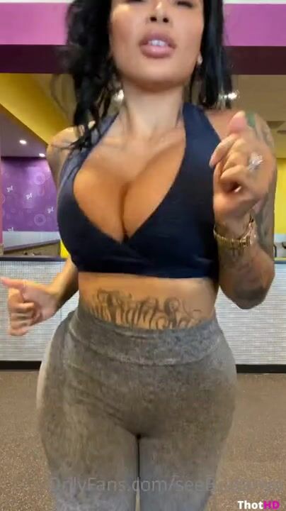 brandon erving recommends Brittanya Razavi Masturbate