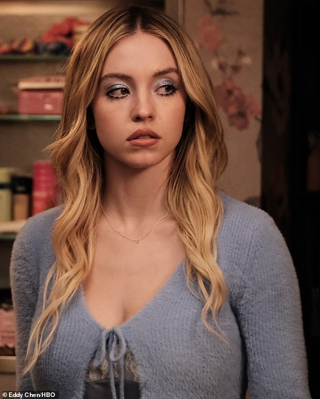 brayden thomas smith recommends Sydney Sweeney Chloe Cherry