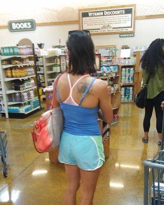 milf in grocery store