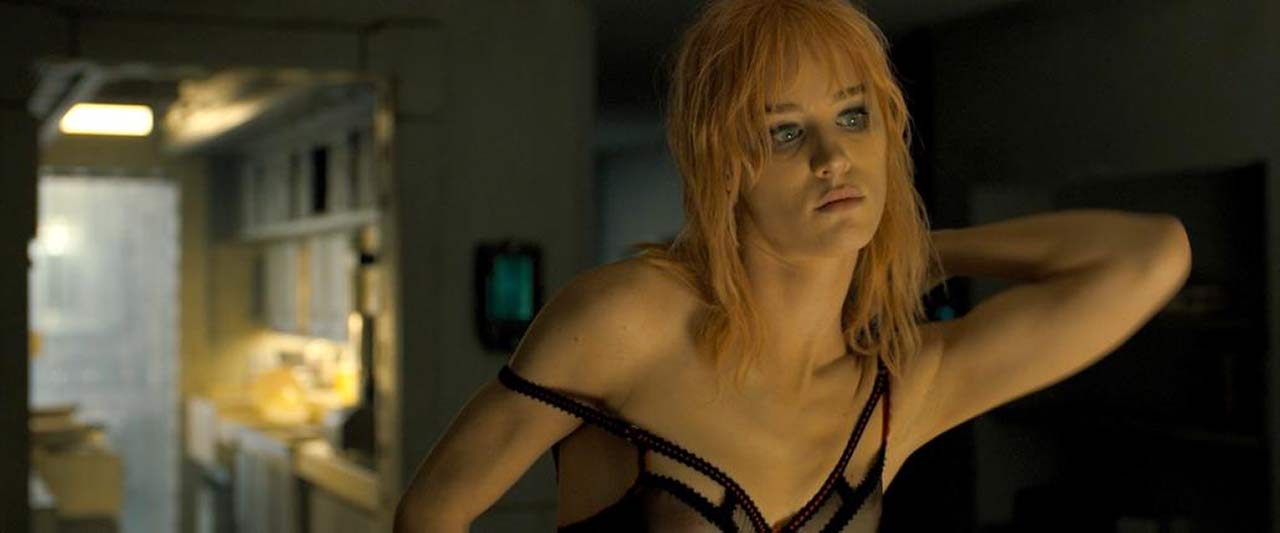 ani simonian recommends mackenzie davis naked pic