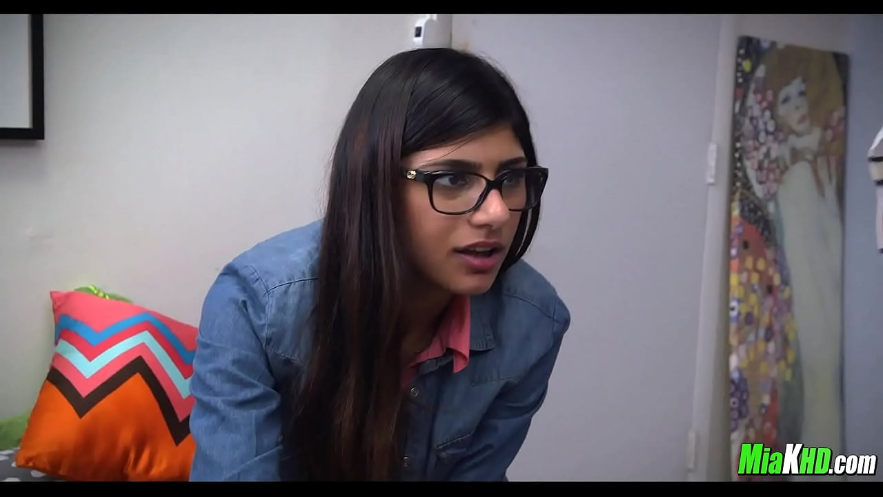 christina baade recommends Bj Lessons With Mia Khalifa