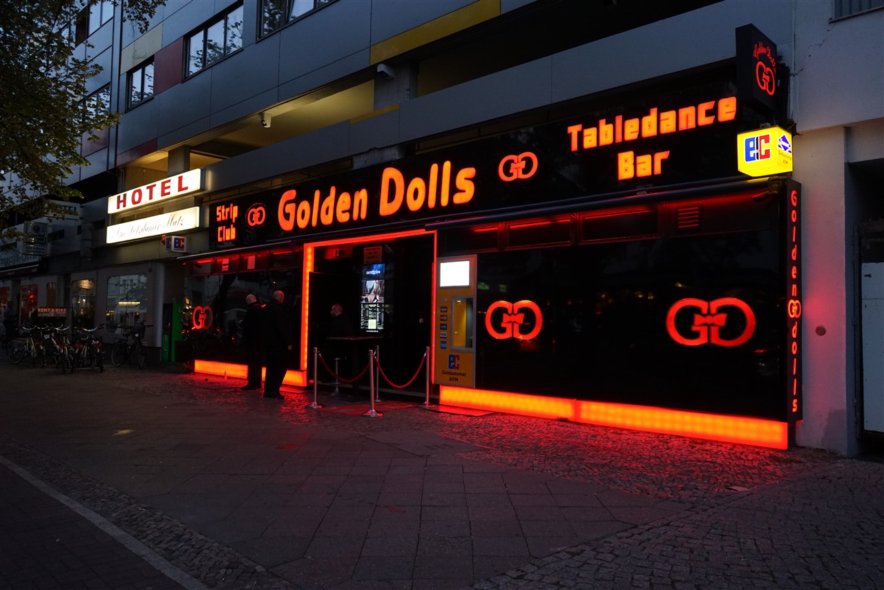 anna virnig recommends Golden Doll