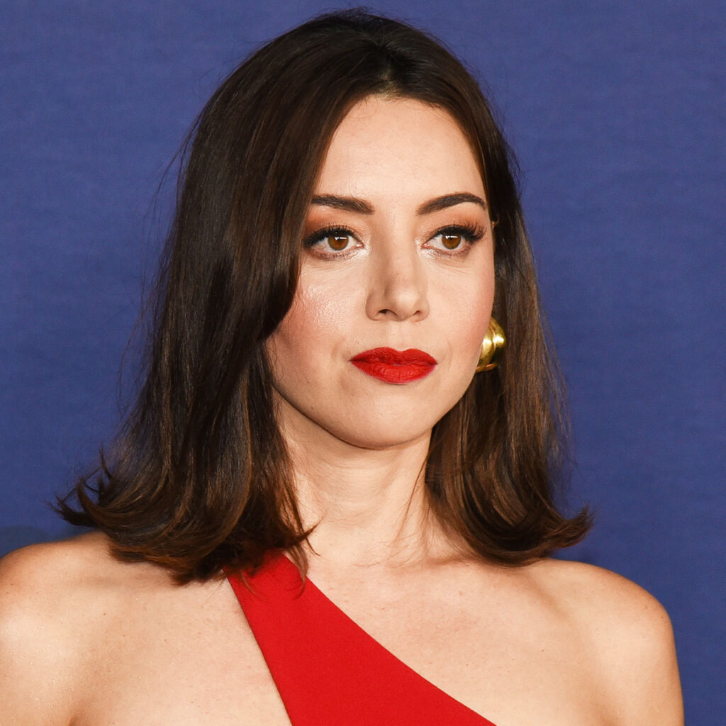 cam harper add aubrey plaza tits photo