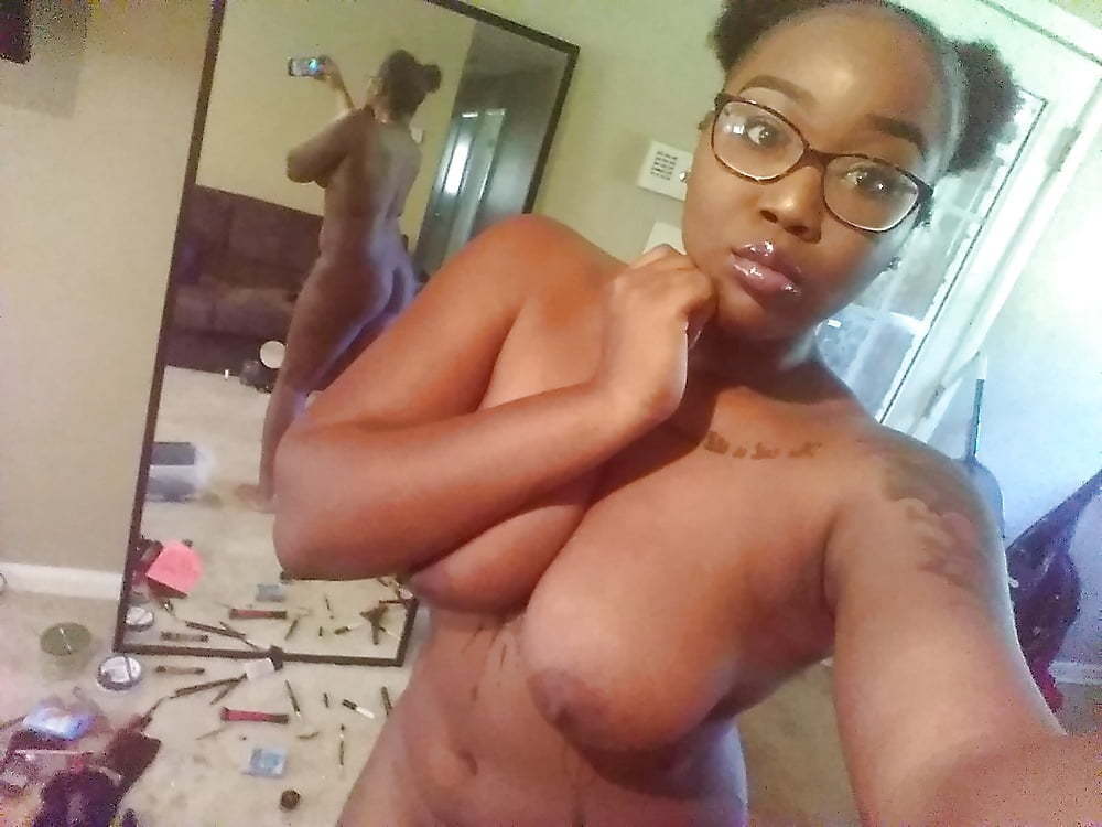 elizabeth daily naked