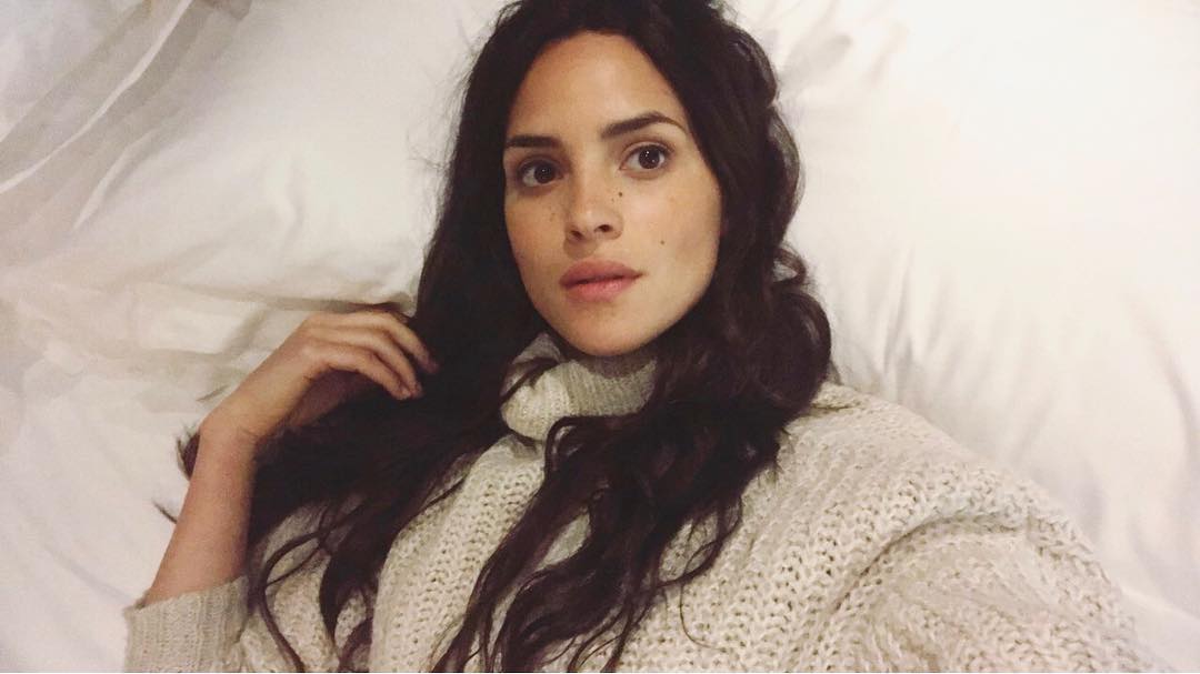 Adria Arjona Lesbian cunt lips