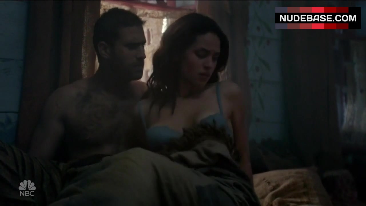 Adria Arjona Sex Scene furious movie