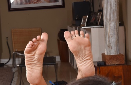 dezera moreno recommends Adrian Maya Feet