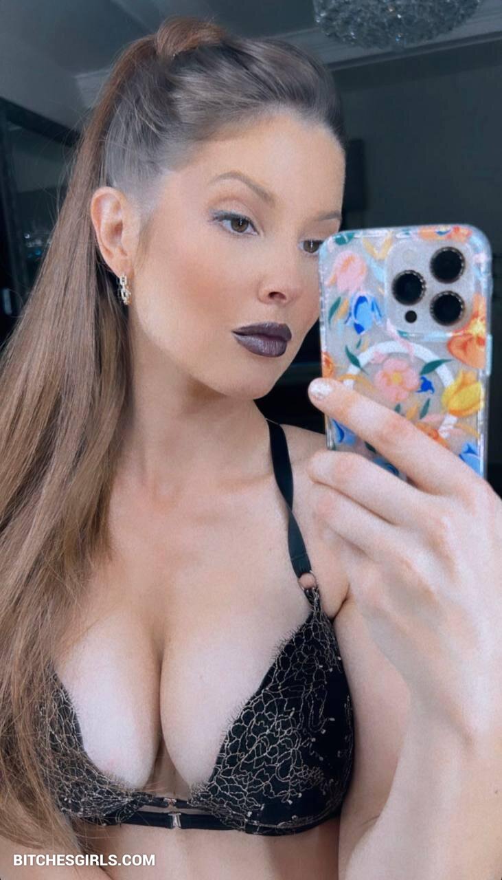 carolyn wick recommends Amanda Cerny Onlyfans Leaked