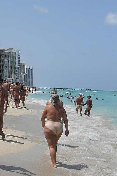 david paonessa recommends Haulover Nude Beach Pics