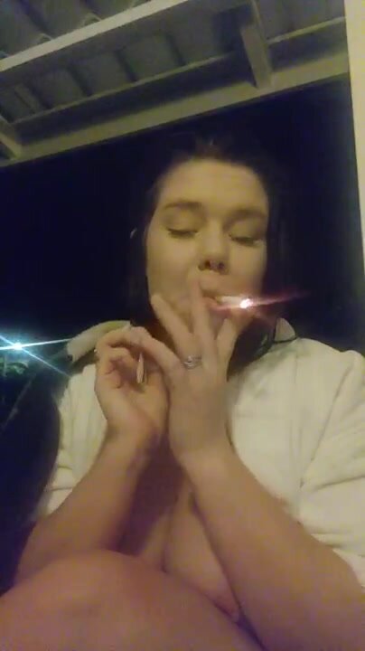 dawn samaniego recommends camgirls smoking pic