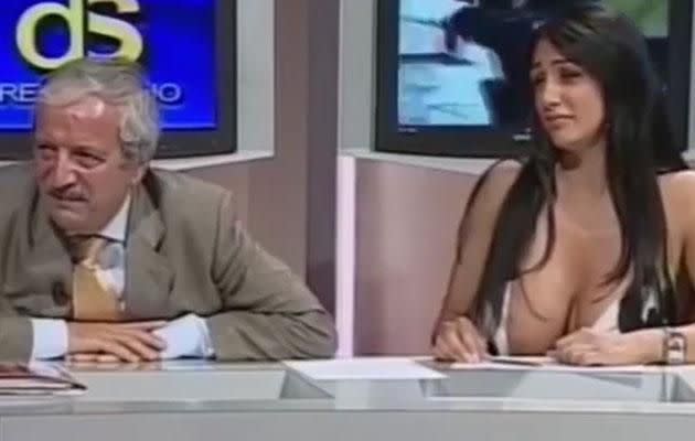 aspen sanders share italian tv presenter costanza calabrese suffered an awkward wardrobe malfunction photos