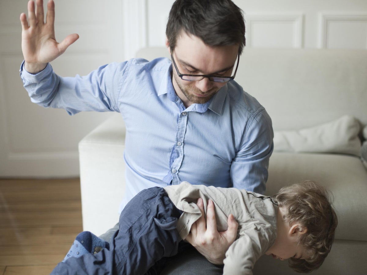 dad spanks son videos