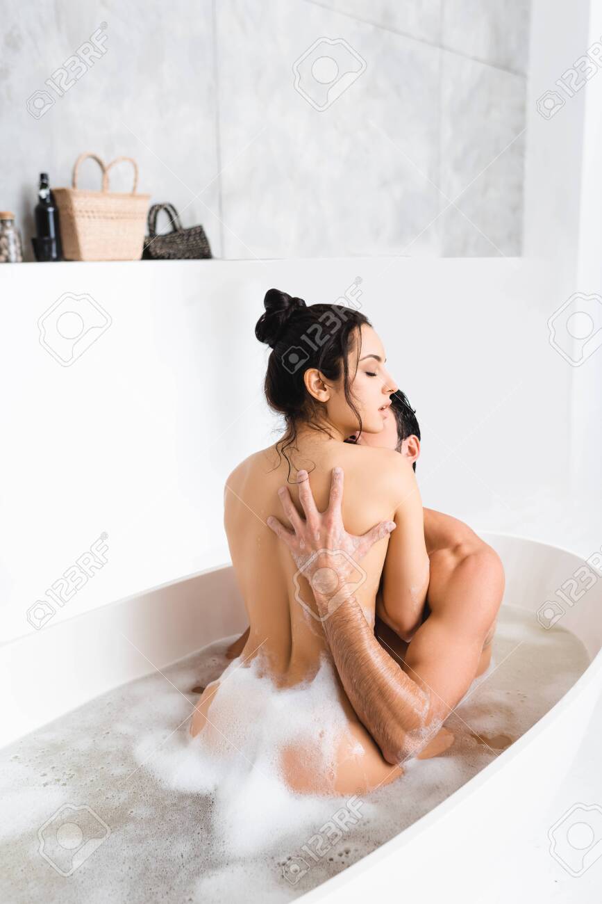 bathtub nudes