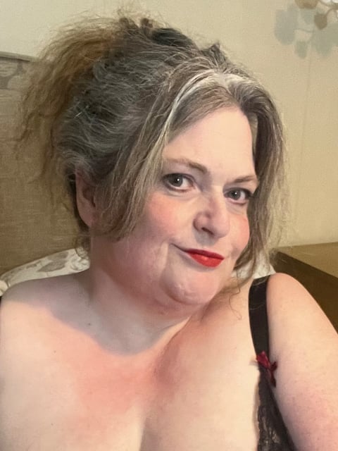 dianne lastimosa recommends bbw gilf uk pic