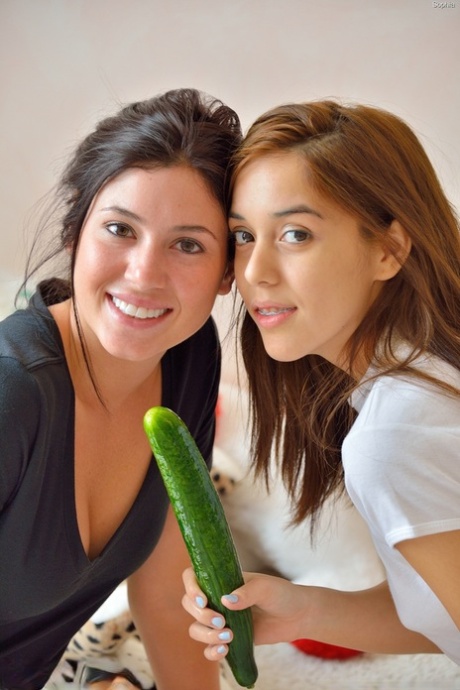 ailyn nicole valiente recommends lesbian cucumber porn pic