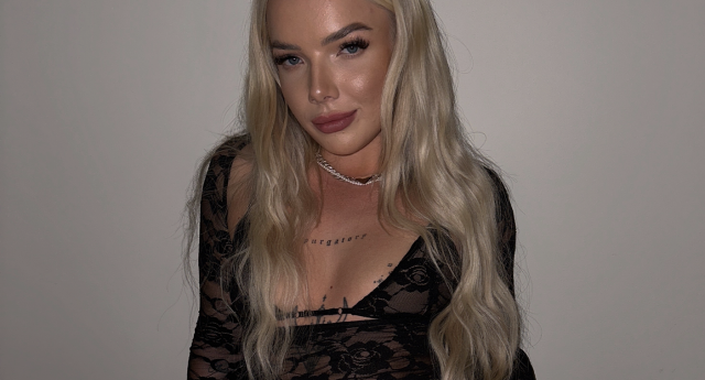 adele woodruff add blonde bbc onlyfans photo