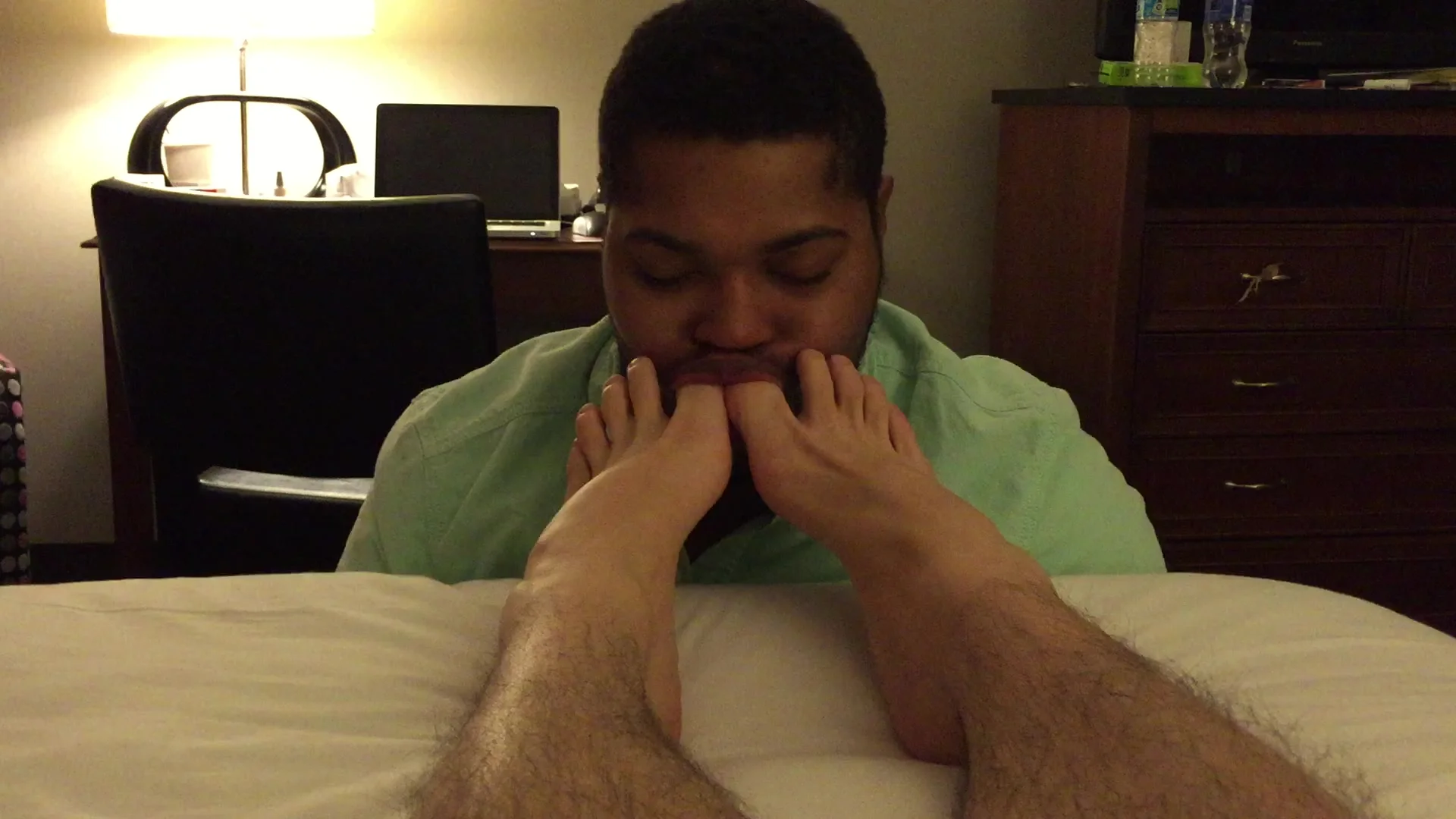 brandon batton share brazilian foot worship photos