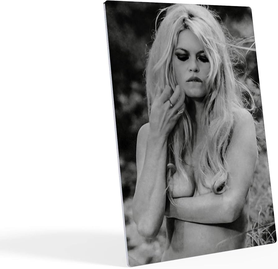 chris turnball recommends Bridgette Bardot Nude