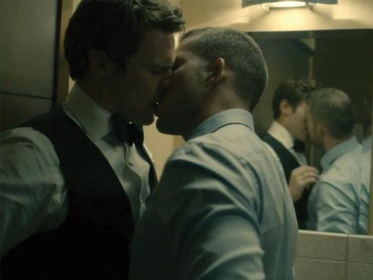 Best of Hot men kissing gif