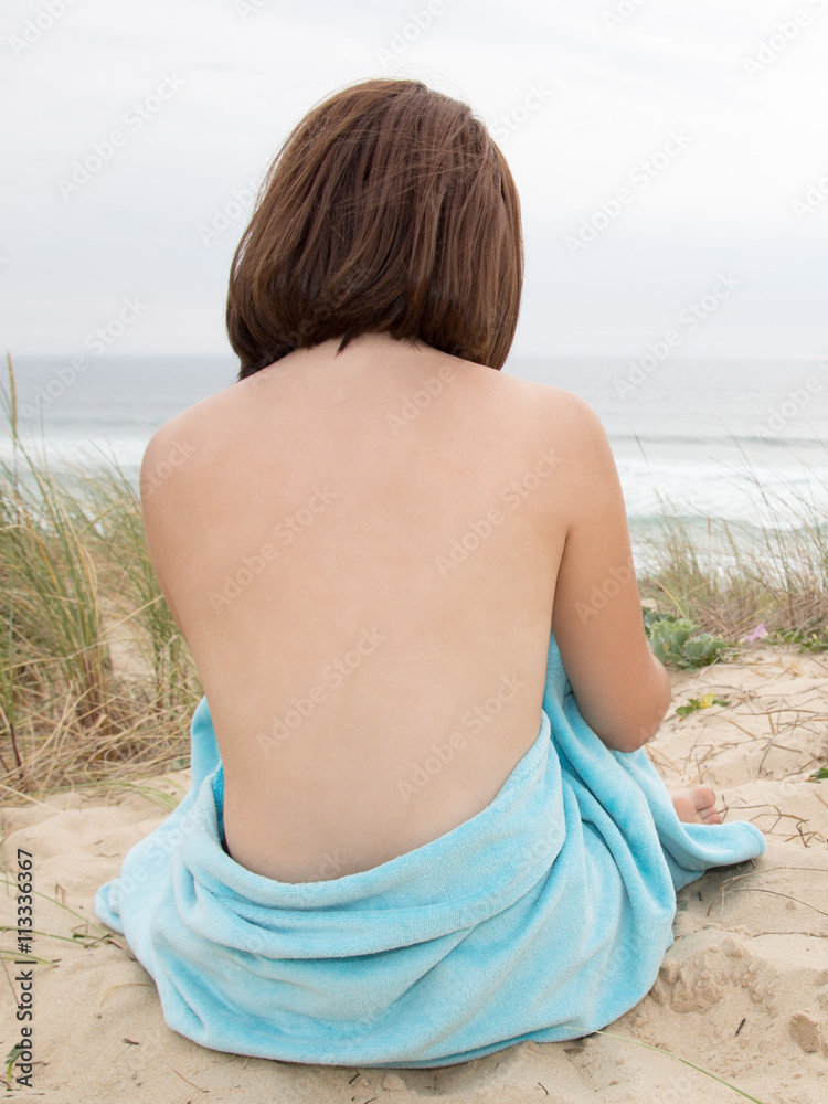 naked beachgirls