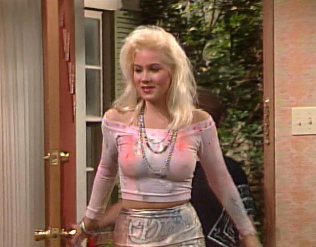 kelly bundy nips