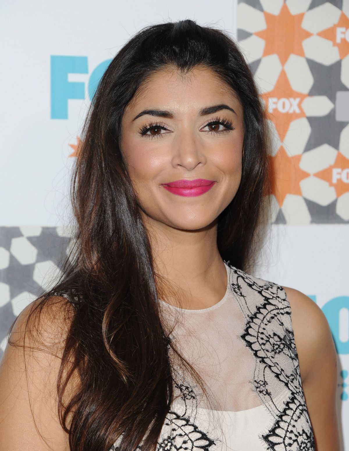 ashley wismer recommends hannah simone in bikini pic