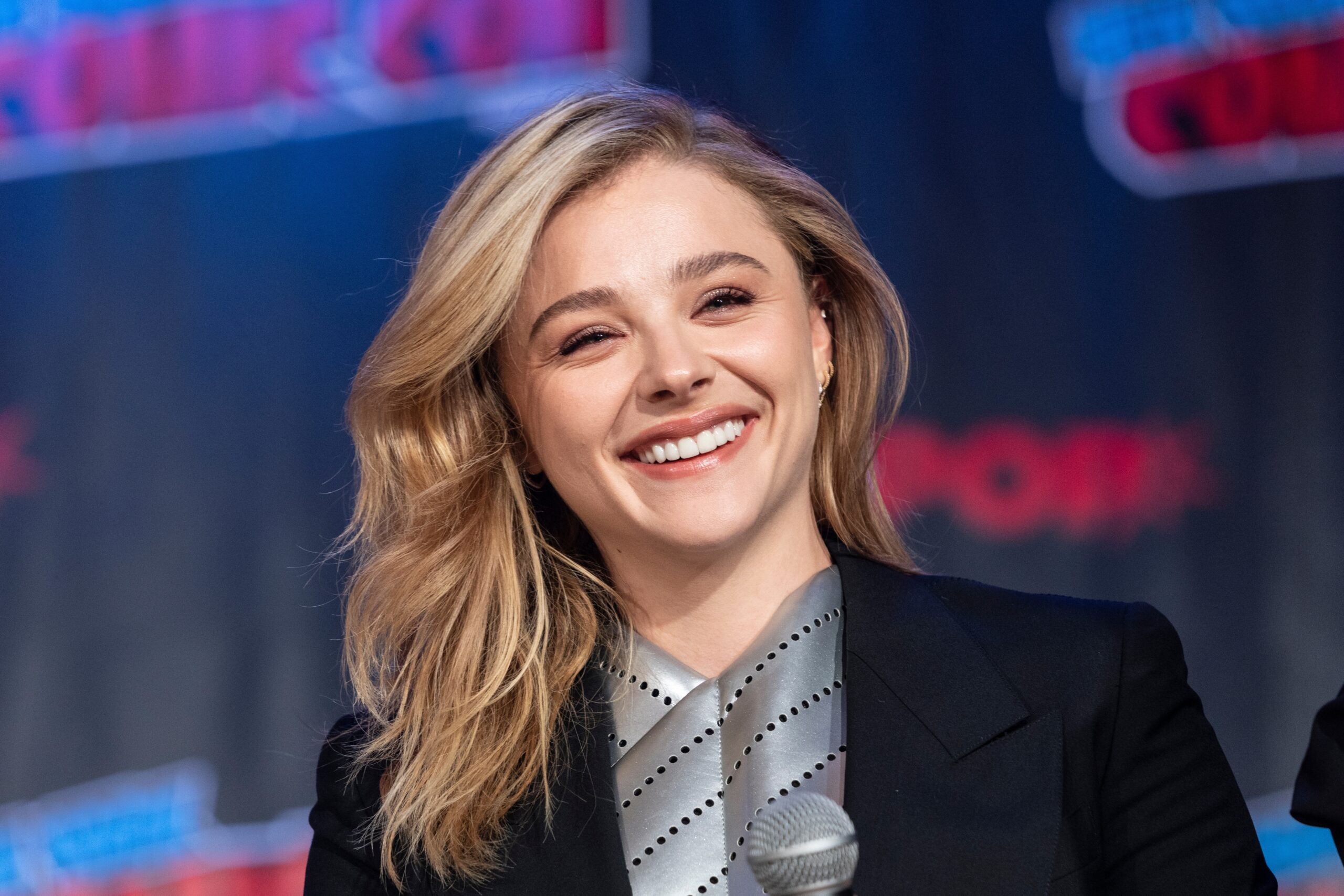 bob poper recommends chloe grace moretz lesbian pic