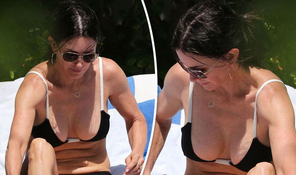 billy ruvolo add courteney cox nips photo