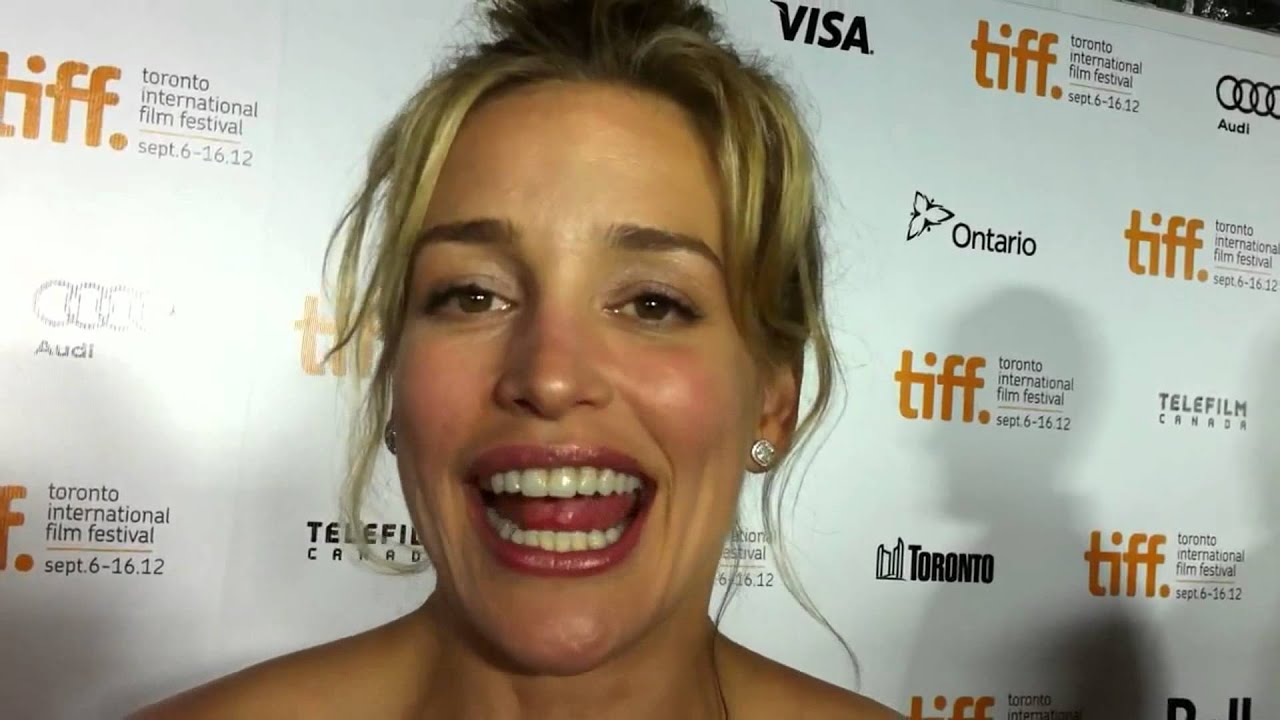 anthony j farrant recommends piper perabo sexy pic