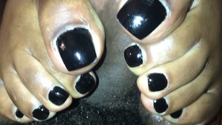 abdelrahman tayel recommends Black Toes Footjob