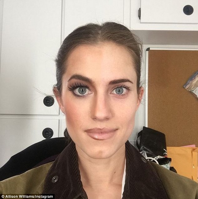 dani reza add allison williams bikini photo