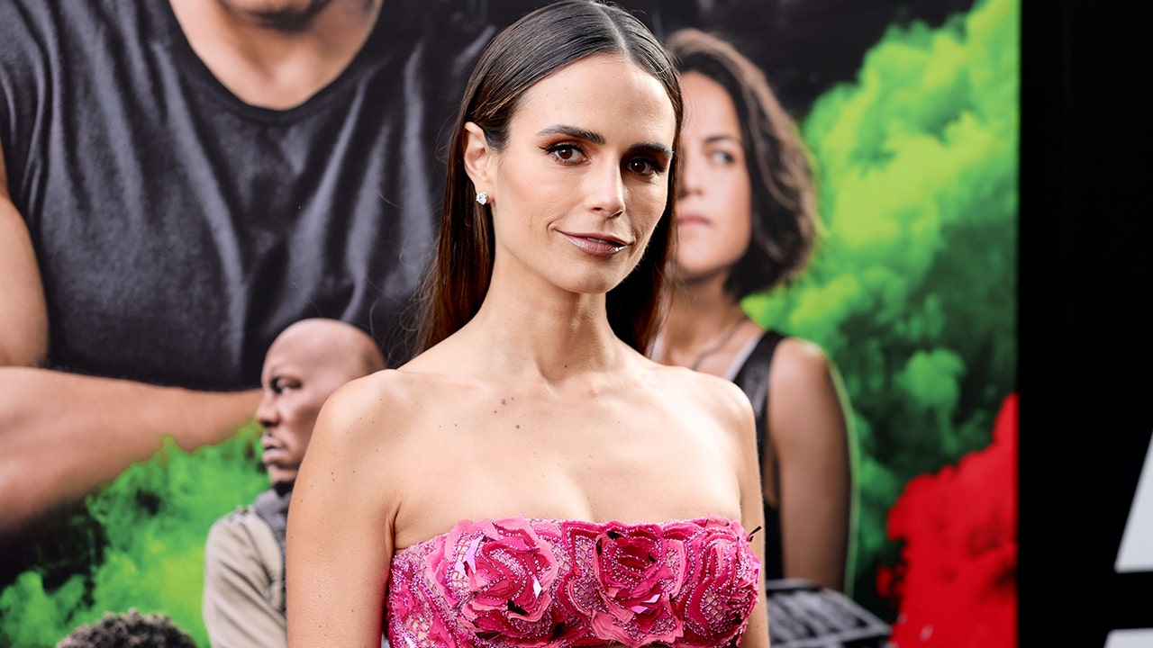 annie toribio recommends Jordana Brewster Naked