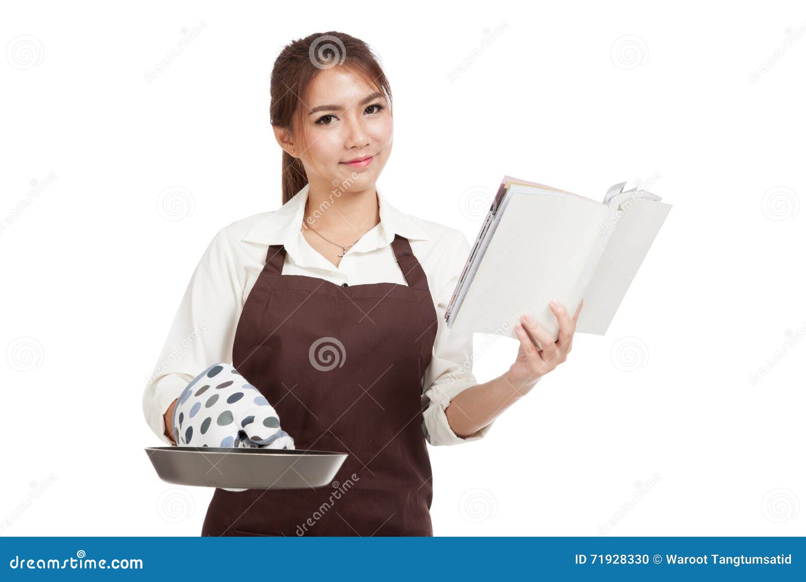 akinnola damilola like downblouse maid photo amelie laurent recommends downblouse maid pic