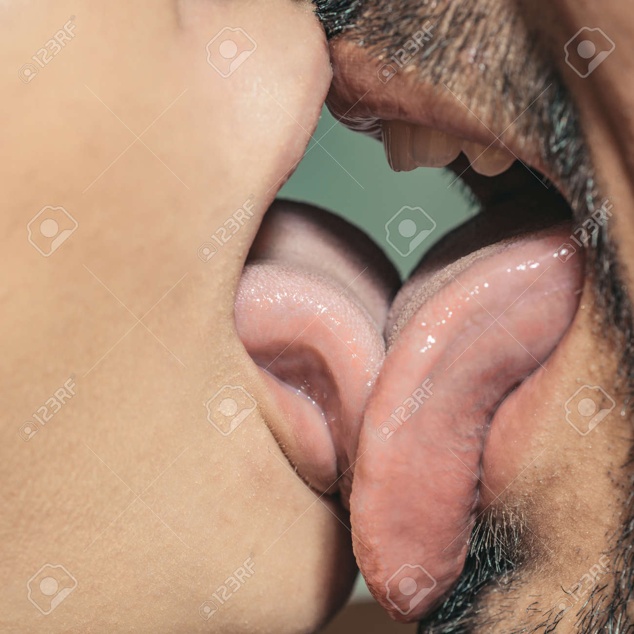 beth karper recommends hottest tongue kissing pic